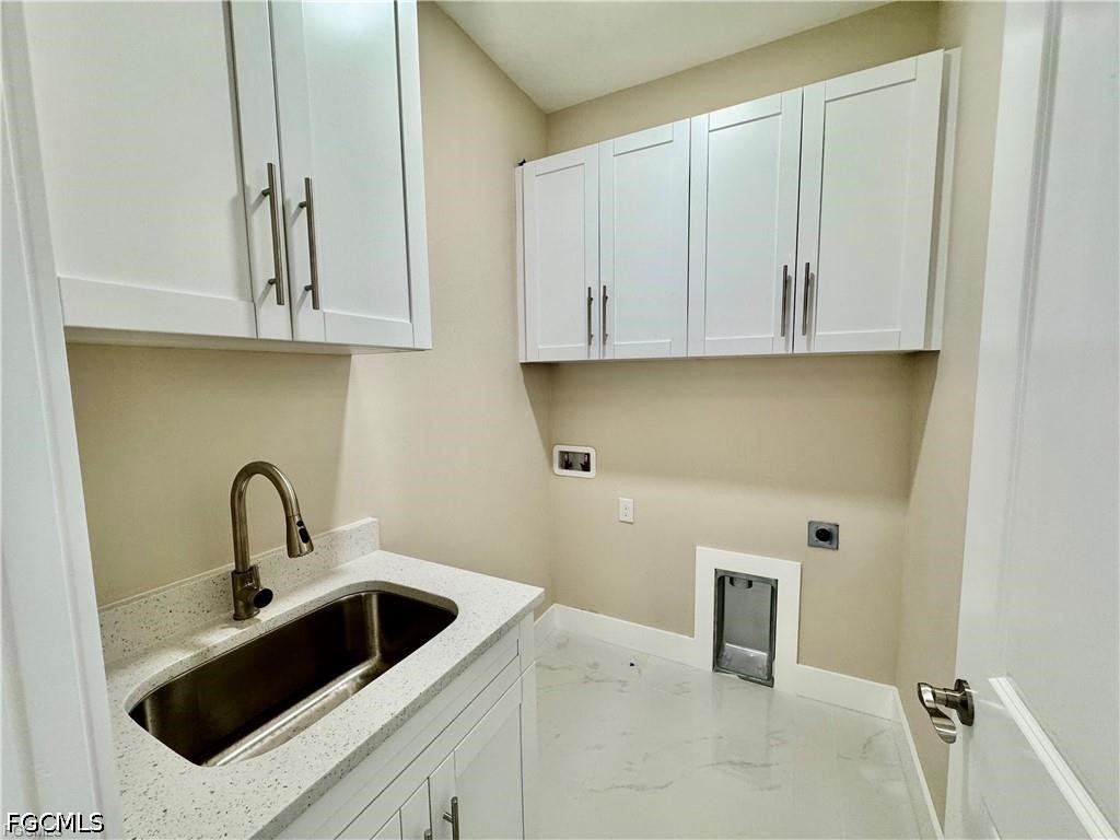 4 Bed SingleFamilyResidence for Sale in Cape Coral, photo 10