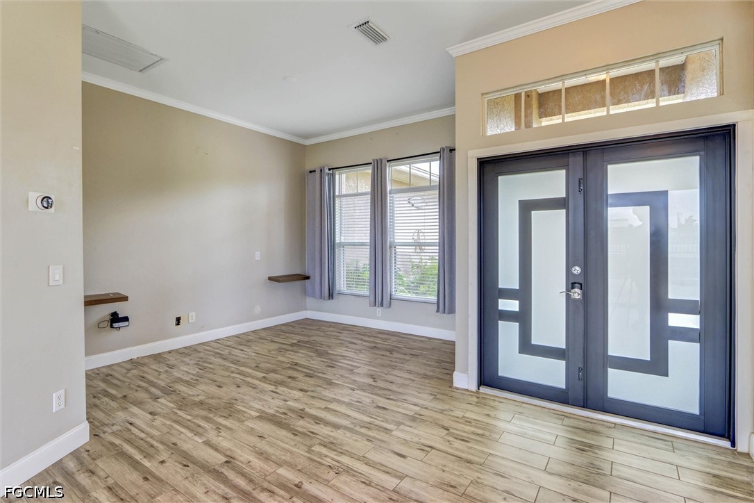 3 Bed Pool Home for Sale in Cape Coral, photo 10