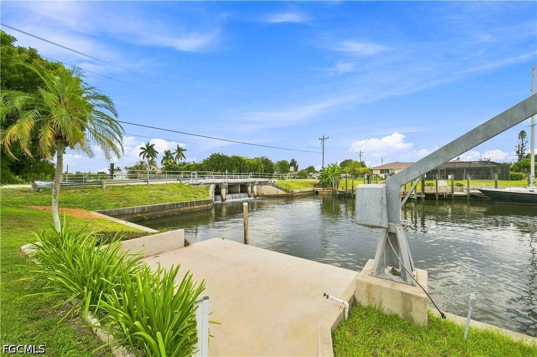 3 Bed Waterfront Home for Sale in Cape Coral, FL, $2,600 — photo 10