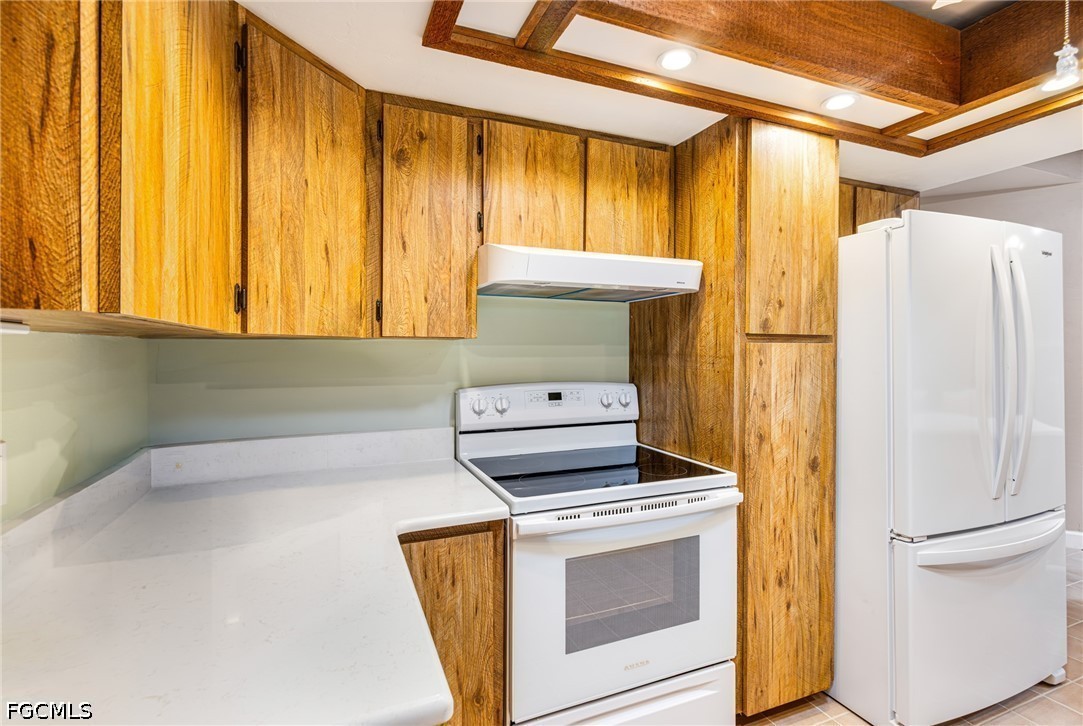 2 Bed SingleFamilyResidence for Sale in Fort Myers, photo 10