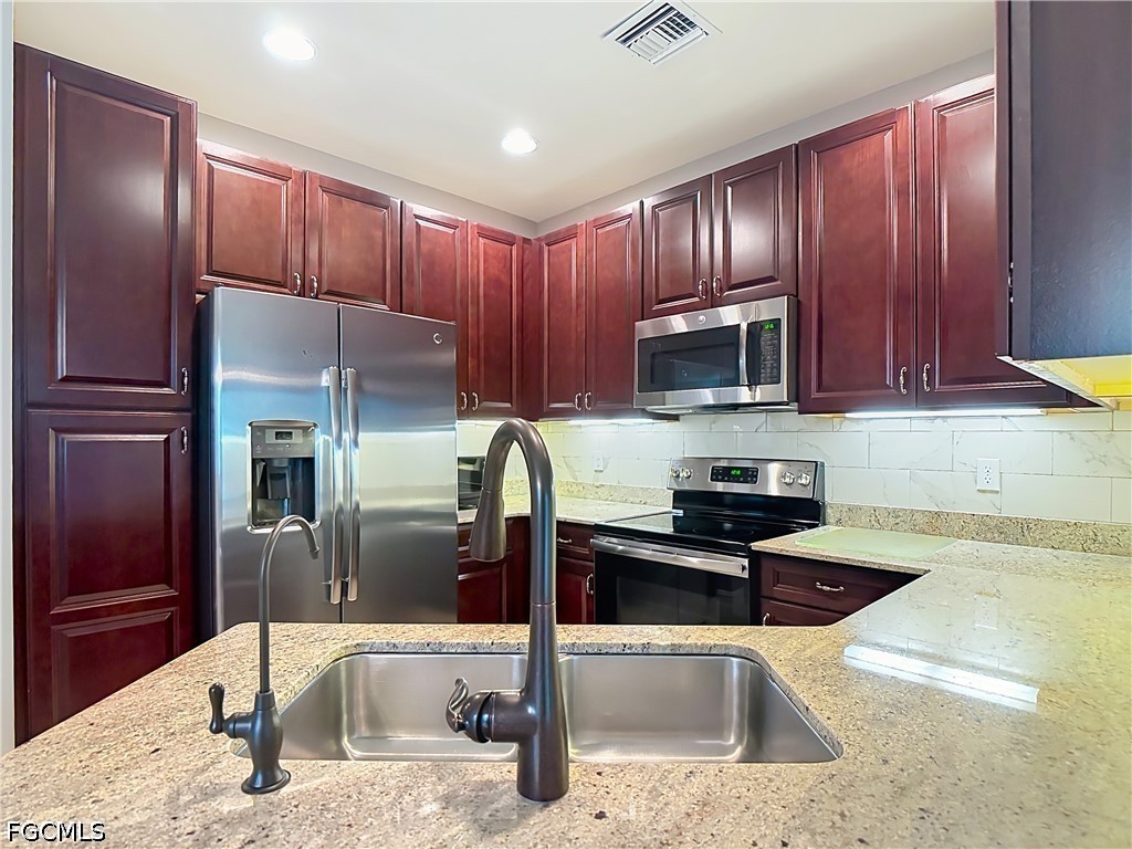 3 Bed Townhouse for Sale in Portofino Springs, FL — photo 10