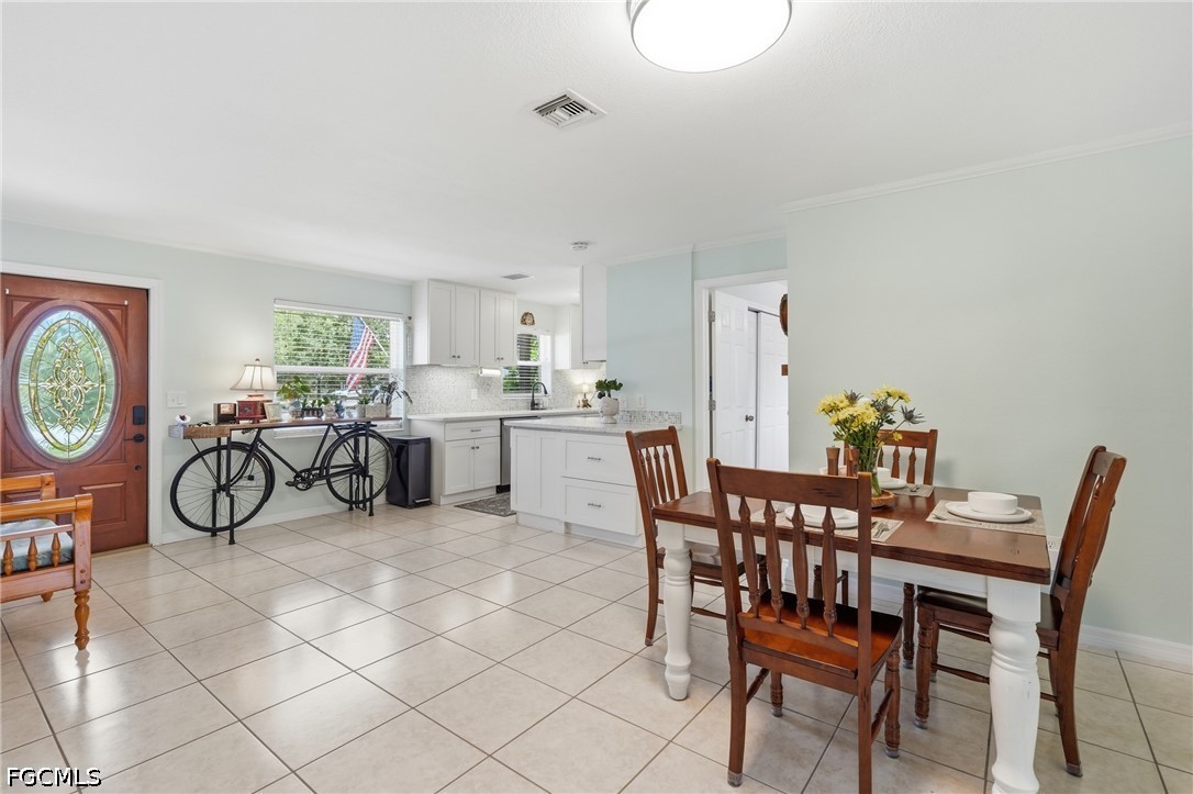 3 Bed Pool Home for Sale in Palmlee Park, photo 10