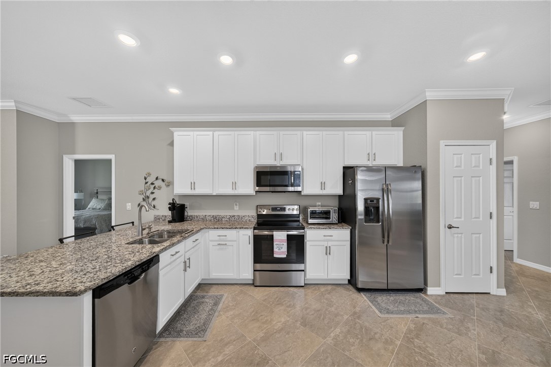 3 Bed SingleFamilyResidence for Sale in Castalina, FL — photo 10