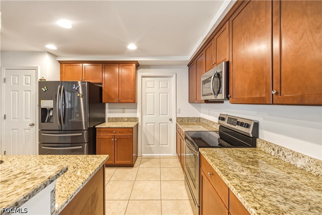 4 Bed SingleFamilyResidence for Sale in Cape Coral, FL — photo 10