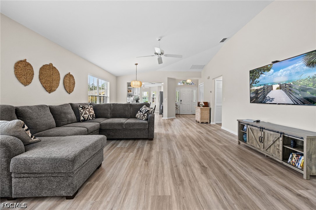 2 Bed SingleFamilyResidence for Sale in North Fort Myers, FL — photo 10