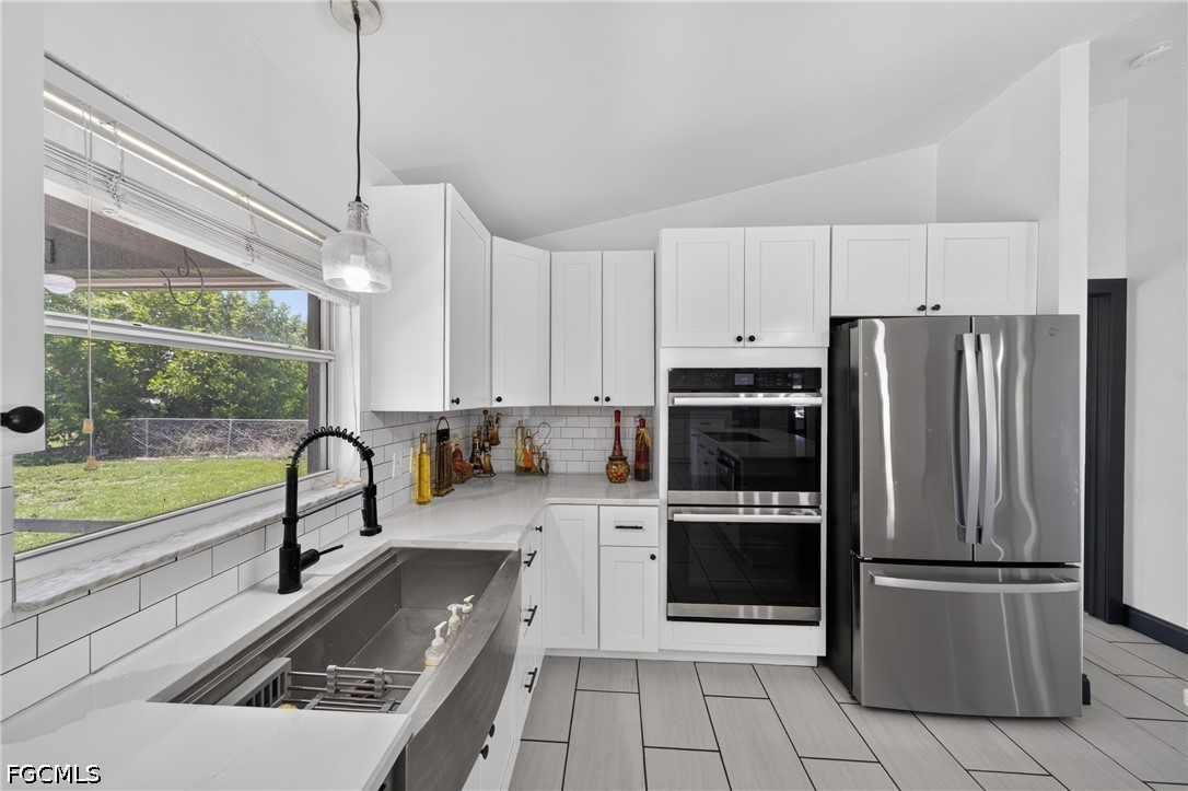 3 Bed SingleFamilyResidence for Sale in Cape Coral, photo 10