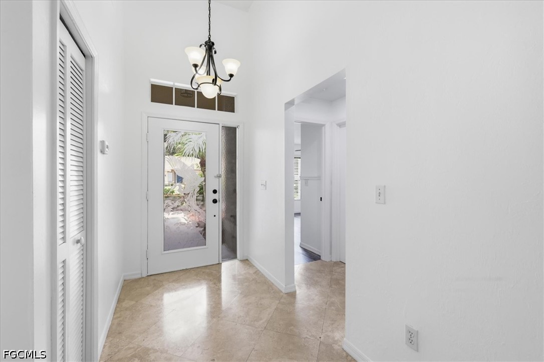 3 Bed SingleFamilyResidence for Sale in Fort Myers, FL — photo 10