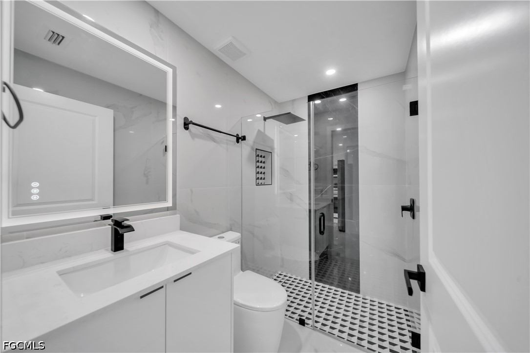 3 Bed SingleFamilyResidence for Sale in Lehigh Acres, FL — photo 10