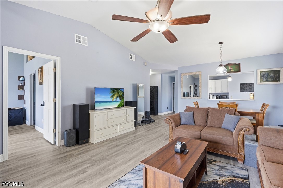 3 Bed Waterfront Home for Sale in Grandview, FL, $245,000 — photo 10