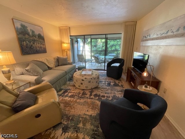 3 Bed Waterfront Home for Sale in Fort Myers, FL, $5,500 — photo 10