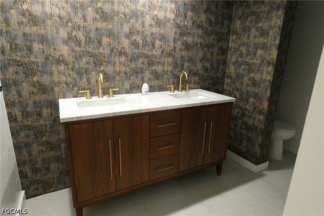 2 Bed Condominium for Sale in Fort Myers, FL, $124,900 — photo 10