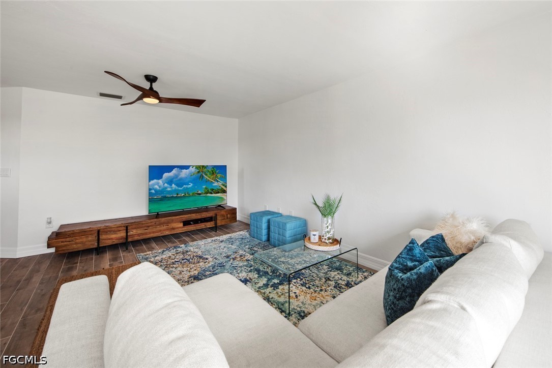 1 Bed Townhouse for Sale in Fort Myers, FL, $240,000 — photo 10
