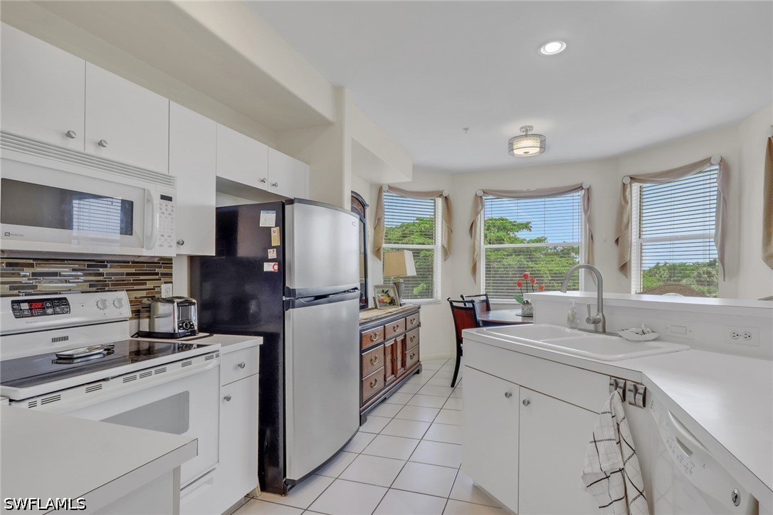 2 Bed Pool Home for Sale in Fairway Villas, FL, $170,000 — photo 10