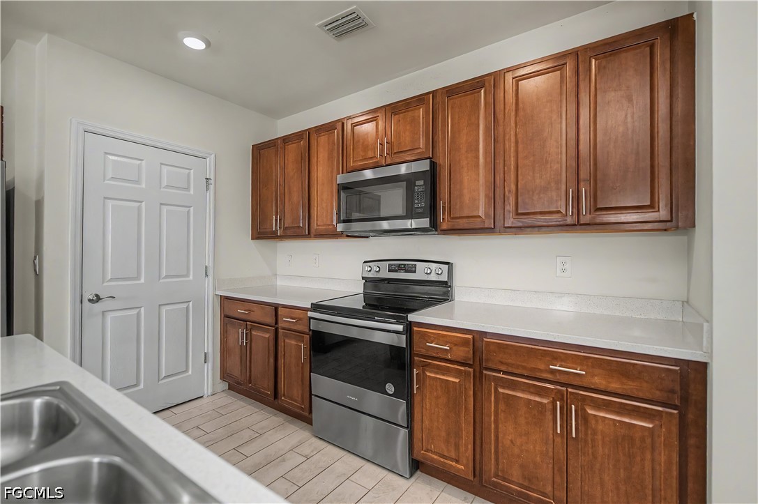 4 Bed SingleFamilyResidence for Sale in Cape Coral, FL — photo 10