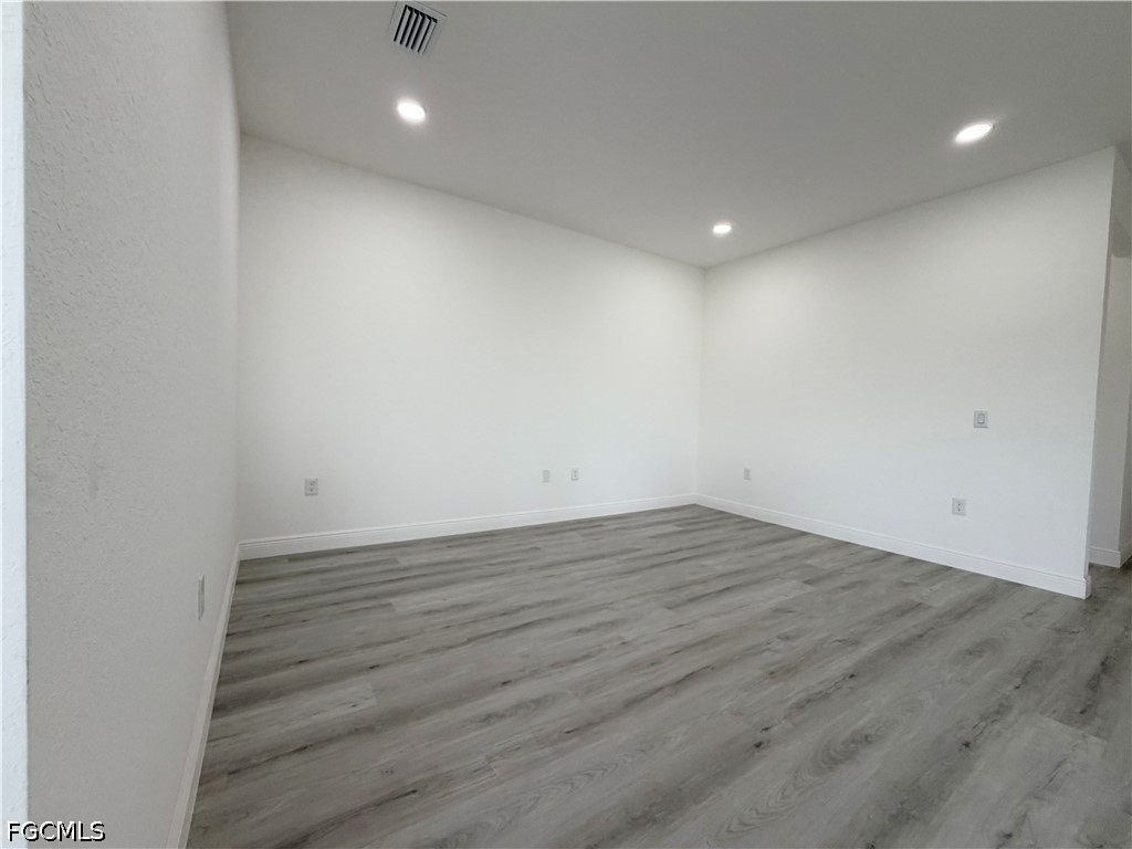 4 Bed SingleFamilyResidence for Sale in Port Labelle, FL — photo 10