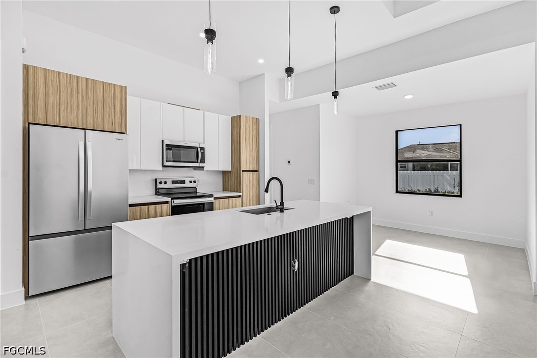 3 Bed SingleFamilyResidence for Sale in Cape Coral, FL — photo 10