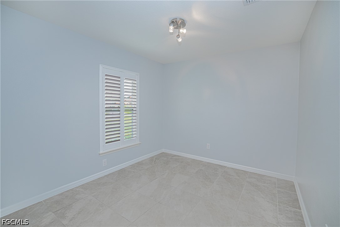 3 Bed SingleFamilyResidence for Sale in Cape Coral, FL — photo 10