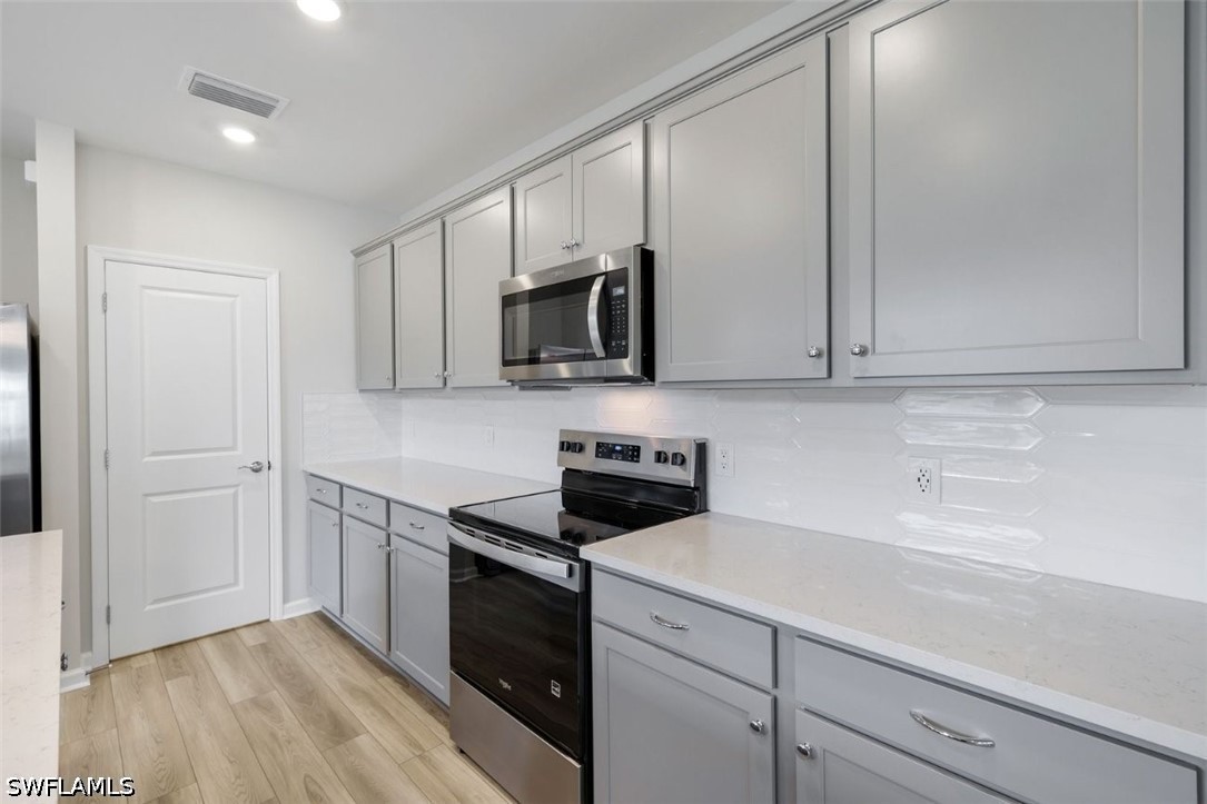 3 Bed Attached for Sale in Solis Grande, FL, $2,800 — photo 10