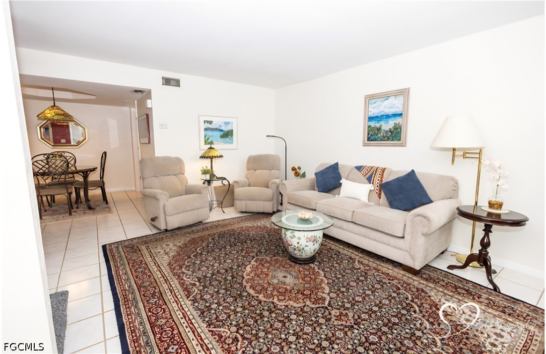 2 Bed SingleFamilyResidence for Sale in Fort Myers, FL — photo 10