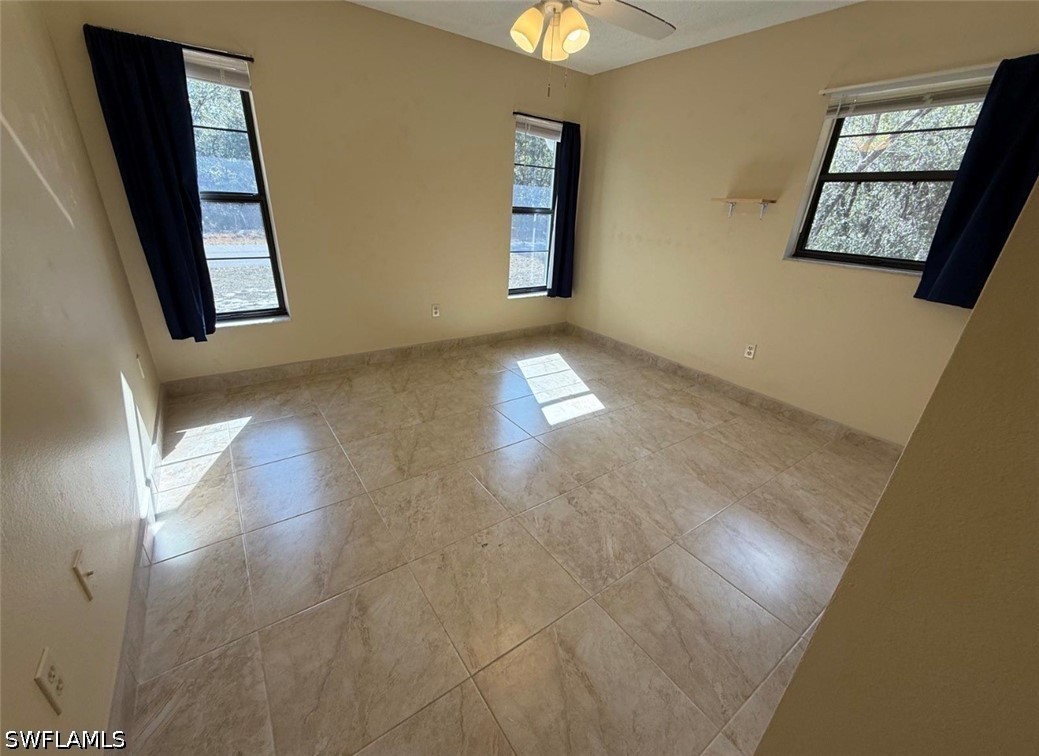 2 Bed SingleFamilyResidence for Sale in Leisure Lakes, FL — photo 10