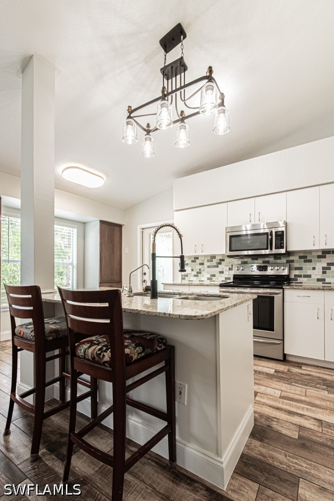3 Bed SingleFamilyResidence for Sale in Naples, FL, $475,000 — photo 10
