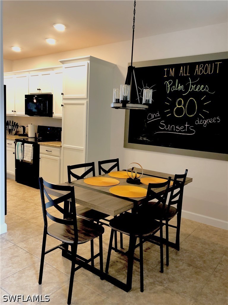 2 Bed Waterfront Home for Sale in Naples, FL, $1,900 — photo 10