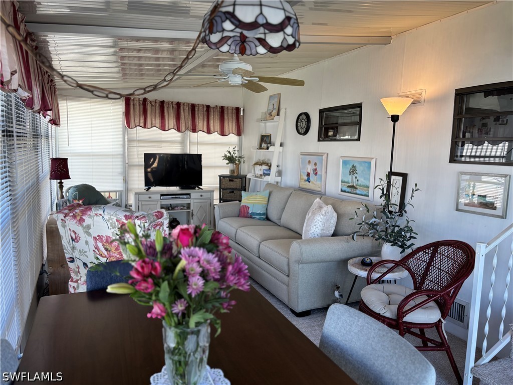 1 Bed ManufacturedHome for Sale in Naples, FL, $72,000 — photo 10
