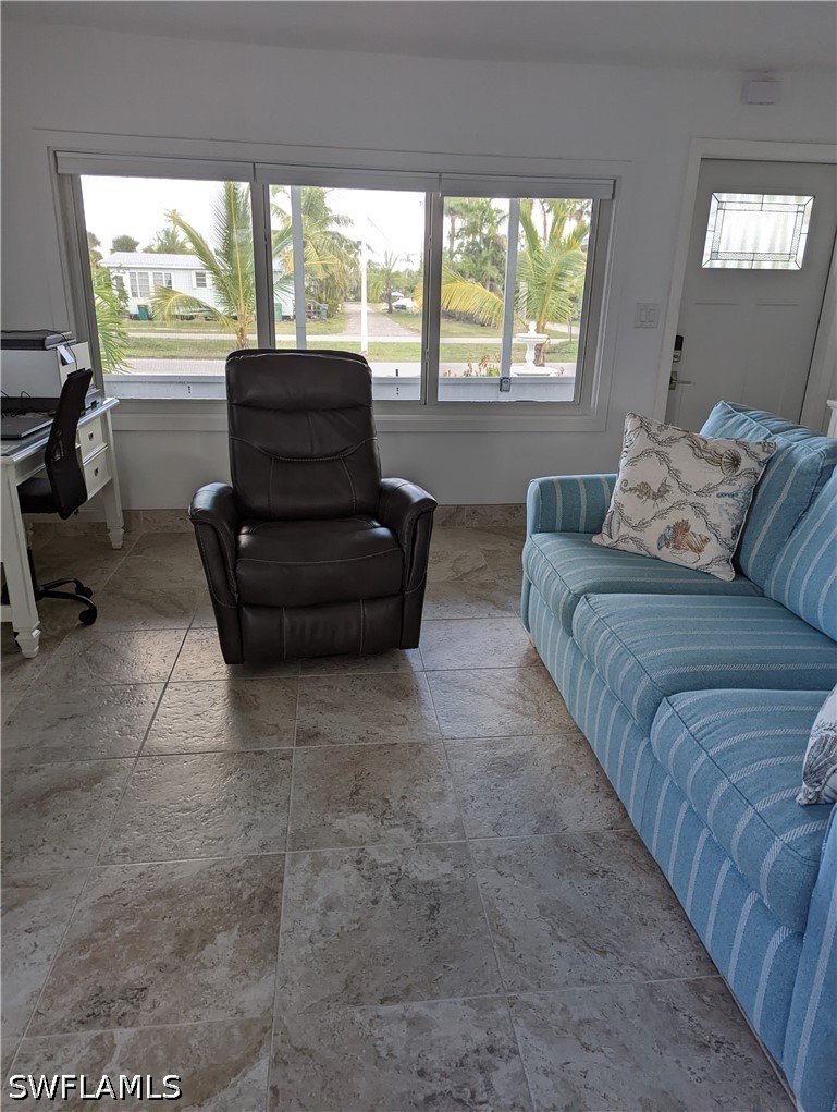 2 Bed SingleFamilyResidence for Sale in Everglades City, FL — photo 10