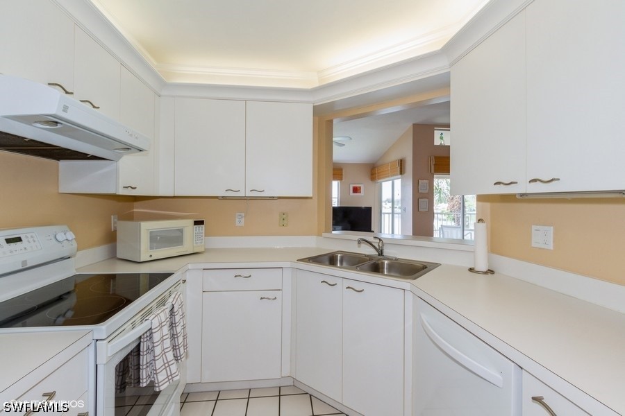 2 Bed Waterfront Home for Sale in Naples, FL, $2,200 — photo 10