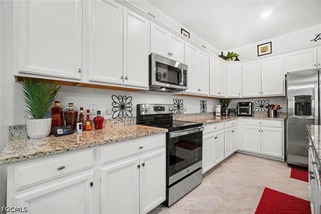 4 Bed SingleFamilyResidence for Sale in Portico, FL — photo 10
