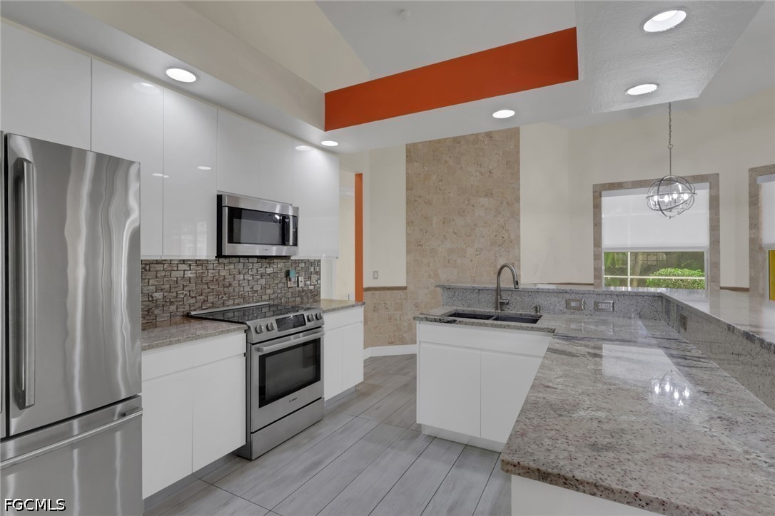 3 Bed Pool Home for Sale in Fort Myers, photo 10
