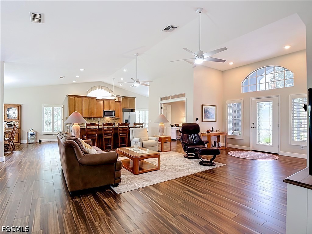 3 Bed SingleFamilyResidence for Sale in North Fort Myers, photo 10