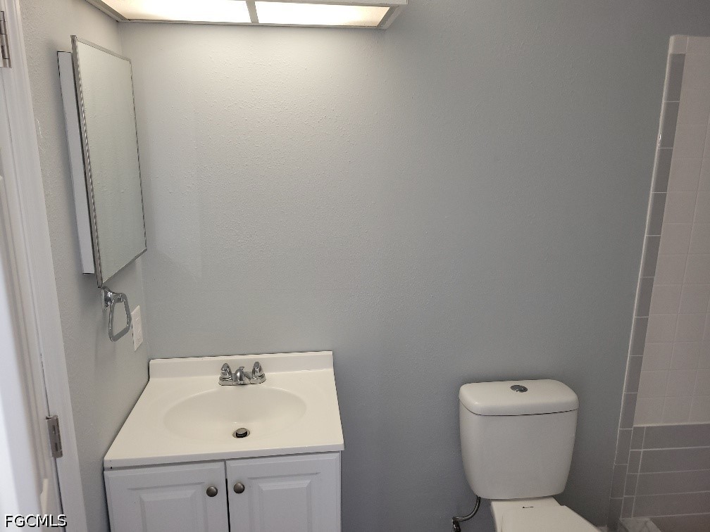 2 Bed Attached for Sale in Foxmoor Lakes, FL, $94,500 — photo 10