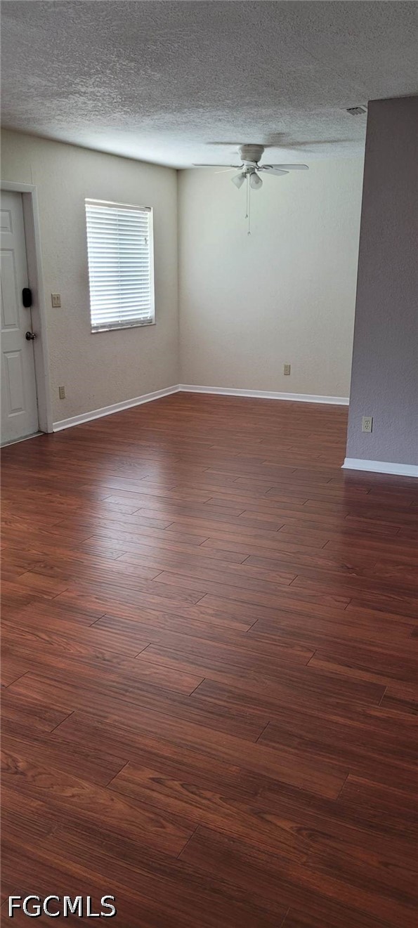 2 Bed SingleFamilyResidence for Sale in Naples, FL, $1,550 — photo 10