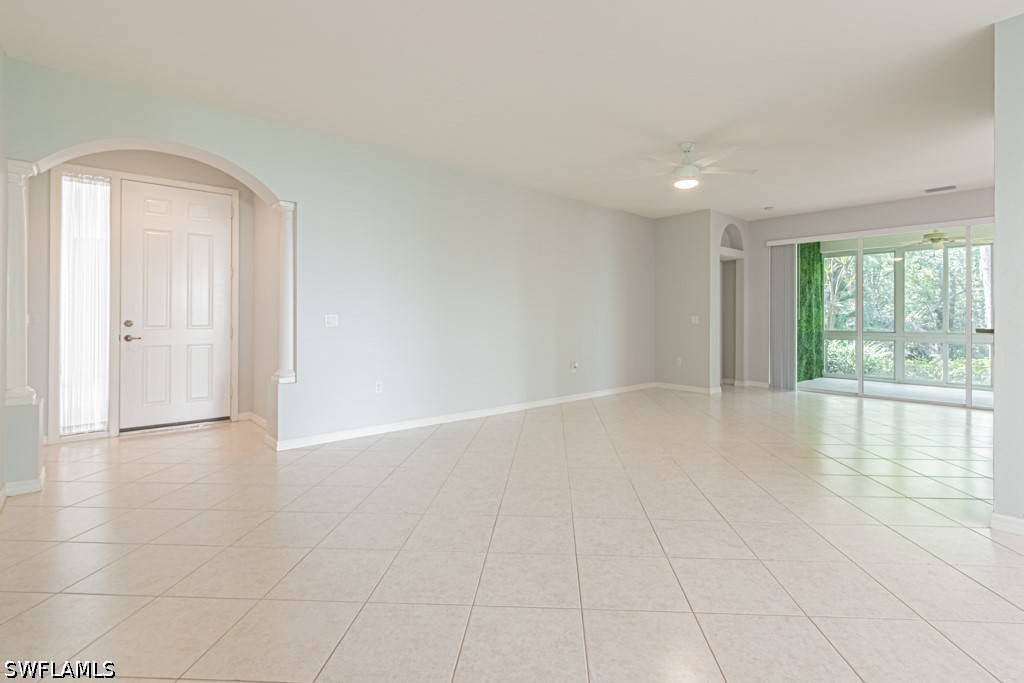2 Bed Condominium for Sale in Naples, FL, $3,250 — photo 10