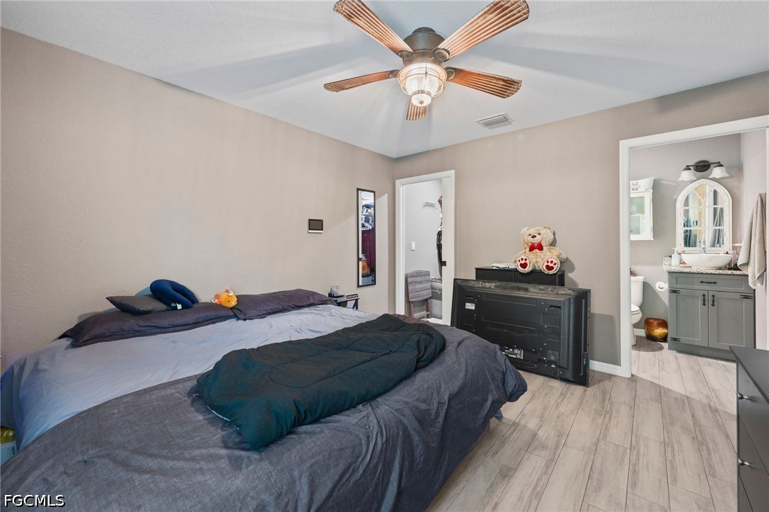 2 Bed SingleFamilyResidence for Sale in Port Labelle, FL — photo 10