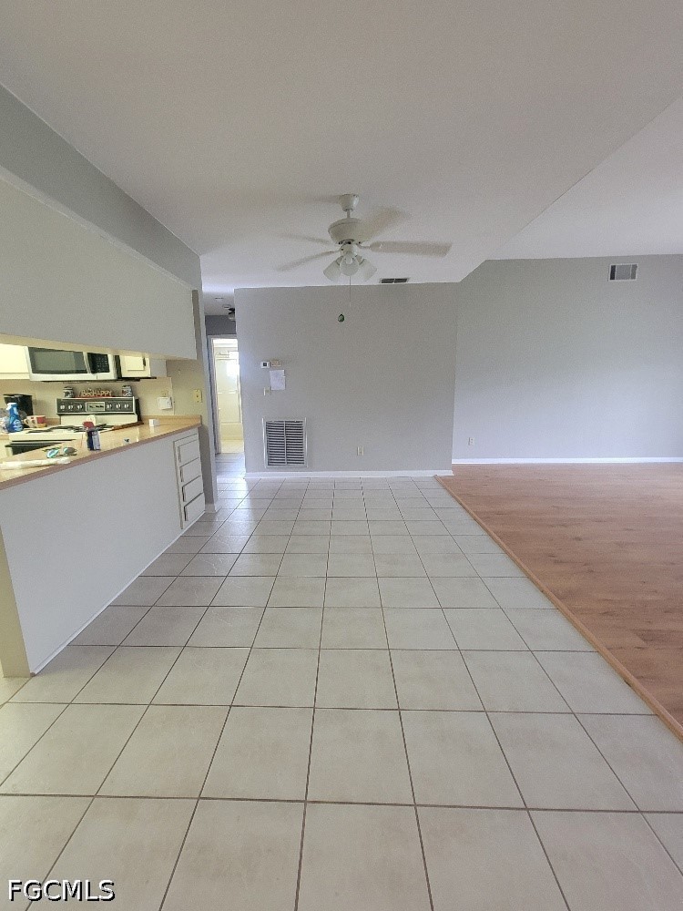 2 Bed Townhouse for Sale in Lehigh Acres, FL, $1,300 — photo 10
