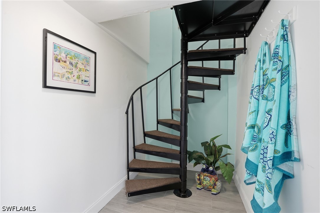 2 Bed SingleFamilyResidence for Sale in Gulf Heights, FL — photo 10