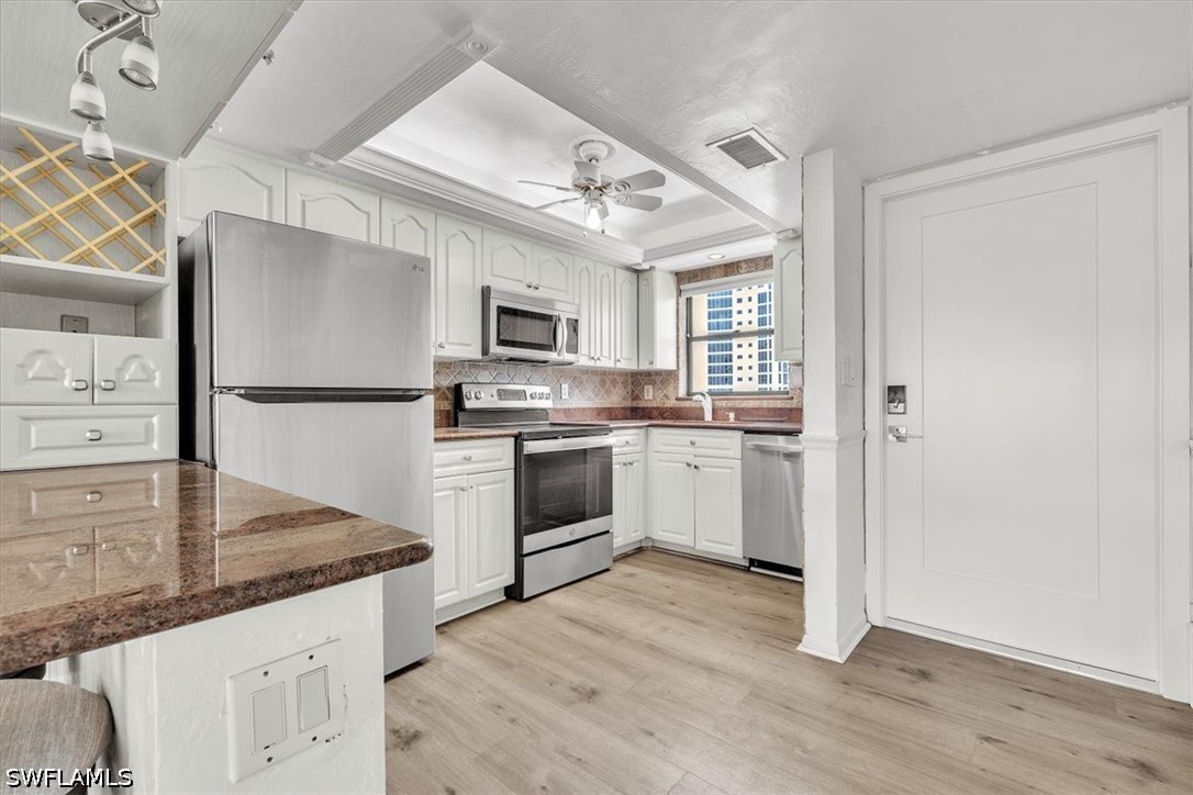 2 Bed Waterfront Home for Sale in Naples, FL, $800,000 — photo 10