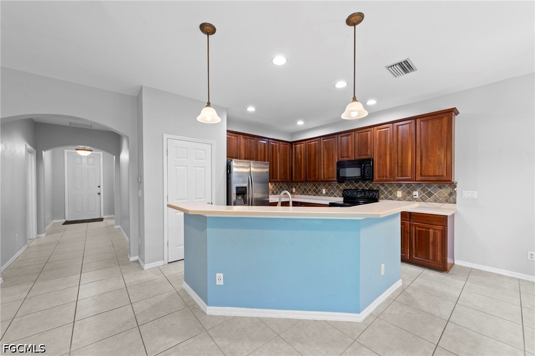 3 Bed SingleFamilyResidence for Sale in Cypress Cay, photo 10