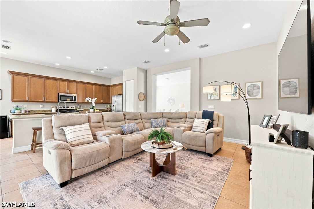 3 Bed SingleFamilyResidence for Sale in Naples, FL, $824,999 — photo 10
