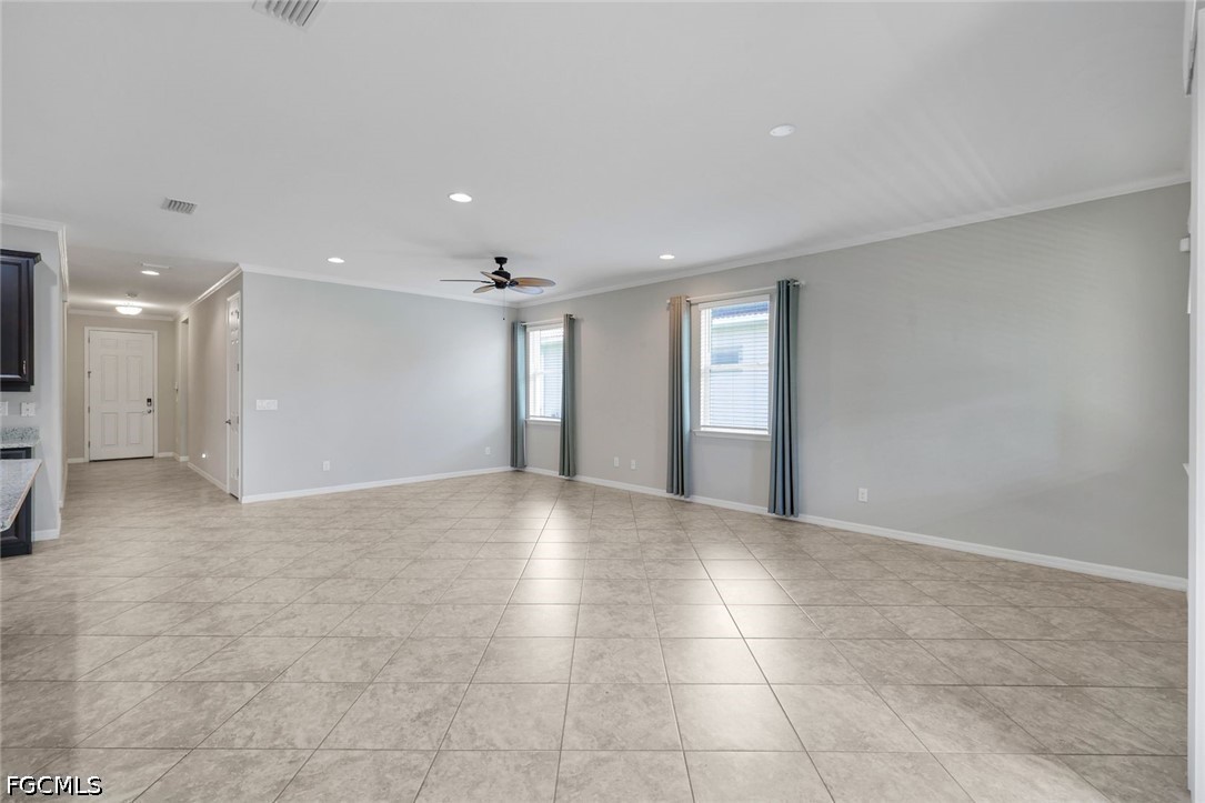 3 Bed SingleFamilyResidence for Sale in Sunset Pointe, FL — photo 10