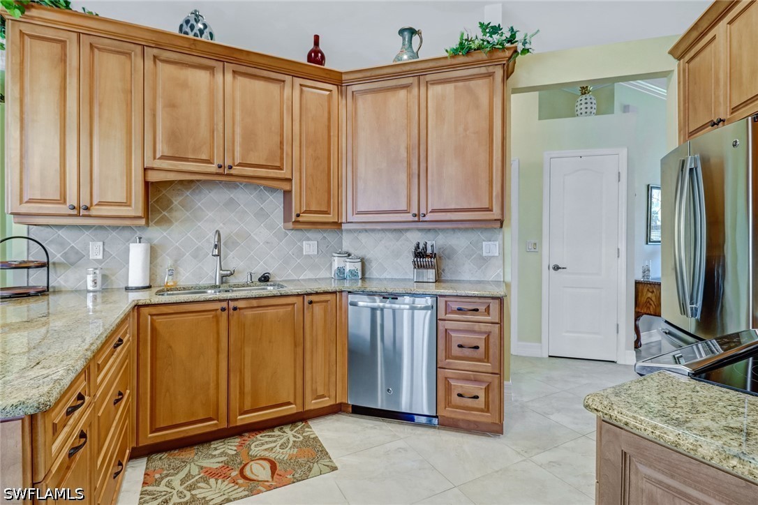 3 Bed Pool Home for Sale in Shamrock Lakes, FL, $5,000 — photo 10