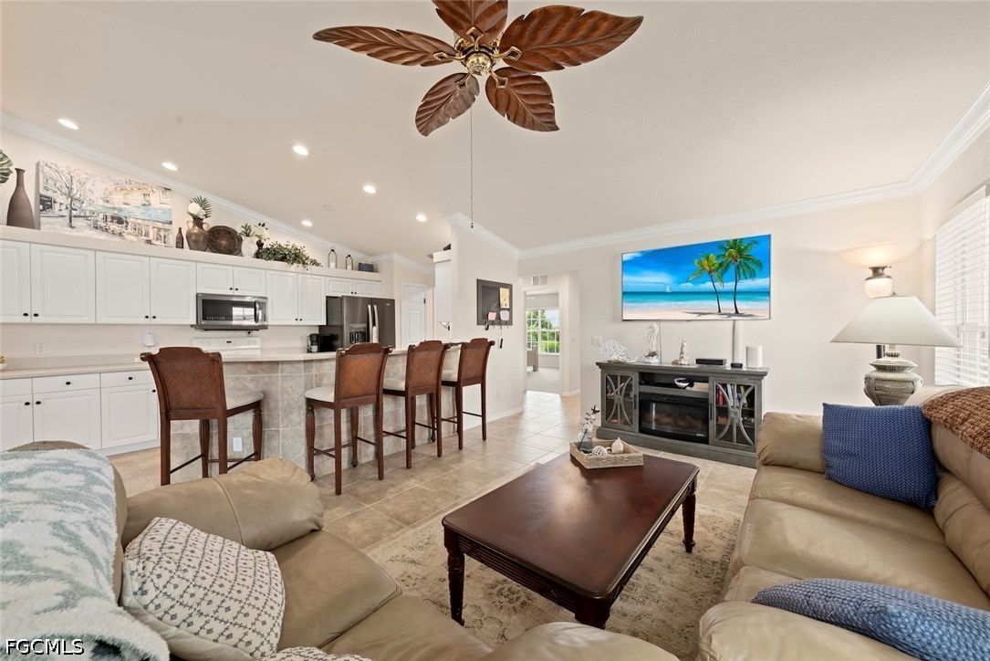 3 Bed Pool Home for Sale in Kings Green, photo 10