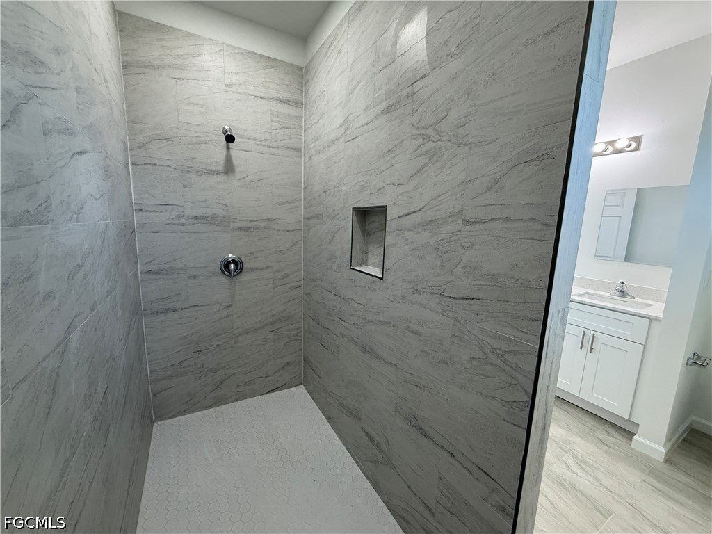 3 Bed SingleFamilyResidence for Sale in Lehigh Acres, FL — photo 10