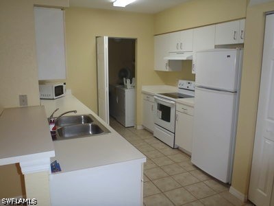 2 Bed Condominium for Sale in Bonita Springs, FL, $225,000 — photo 10