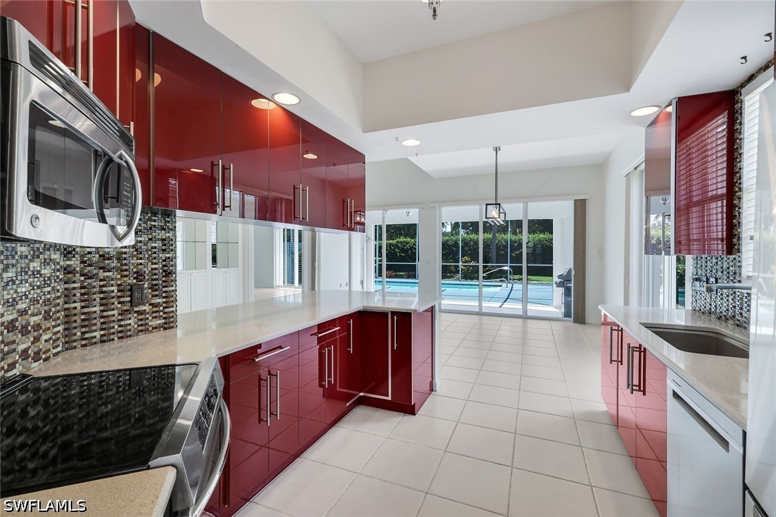 3 Bed Pool Home for Sale in Island Walk, FL, $689,000 — photo 10