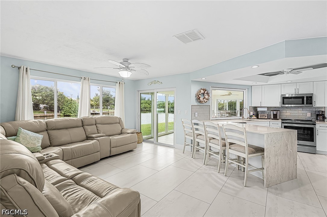 3 Bed Pool Home for Sale in Matlacha Isles, FL, $875,000 — photo 10