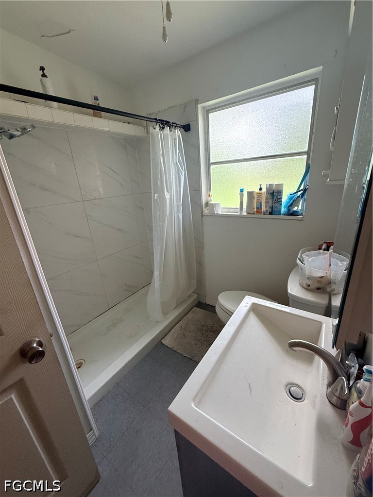 3 Bed SingleFamilyResidence for Sale in North Fort Myers, photo 10