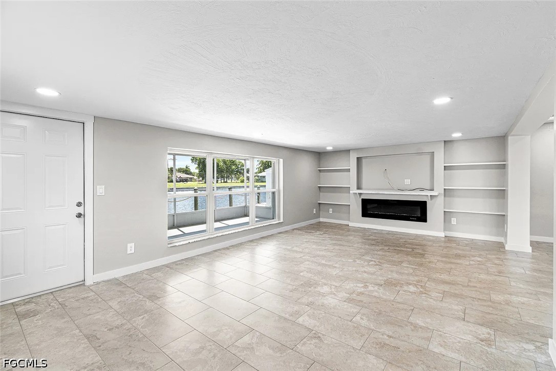 3 Bed Waterfront Home for Sale in Fort Myers, FL, $2,500 — photo 10